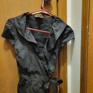 Loft blouse ties on the side